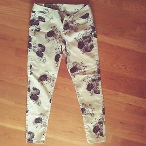 Flowered American eagle jeans